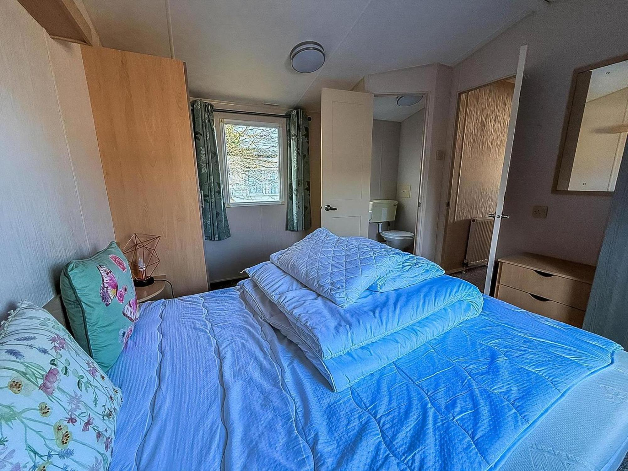 Great 6 Berth Caravan With Decking At Manor Park In Hunstanton Ref 23017B Εξωτερικό φωτογραφία